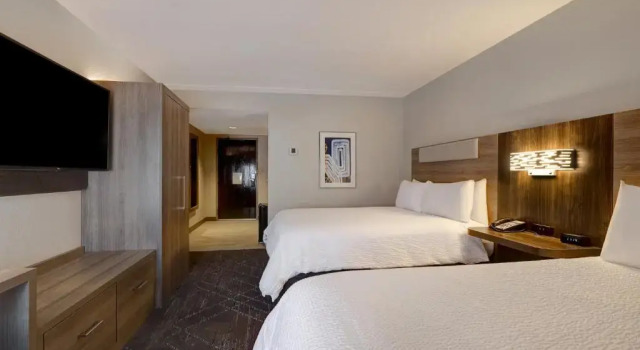 Четырёхместный номер Standard Holiday Inn Express & Suites - Kansas City KU Medical Center by IHG