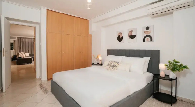 Phaedrus Living Cozy Flat Koukaki
