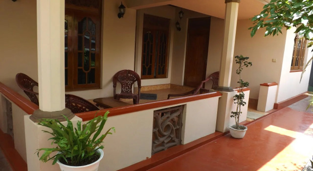 Daisy Villa