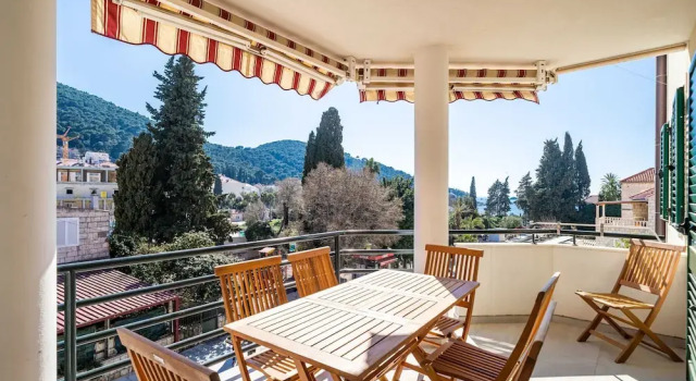 Апартаменты с 3 комнатами с балконом Apartment Villa Claudia