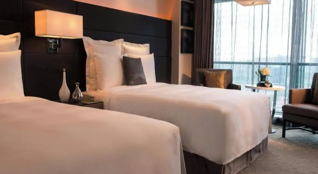 Четырёхместный клубный номер Standard Renaissance Guiyang Hotel