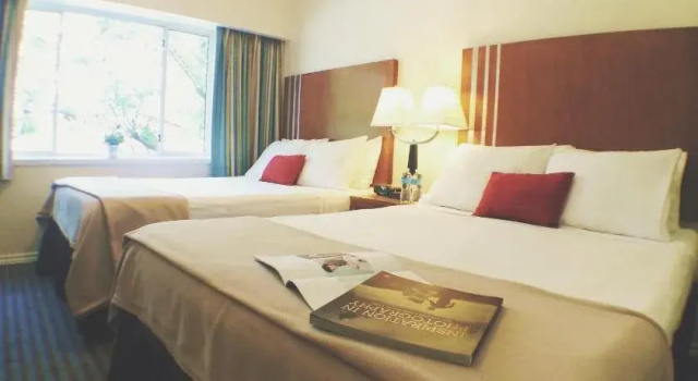Greenbrier Hotel