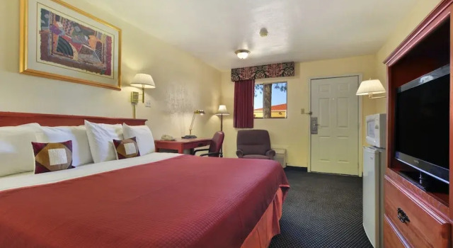 Howard Johnson Express College Station