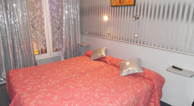 Nazareth Hotel, Забронировать Отель Париж Иль-де-Франс, рядом с Станция метро Rambuteau