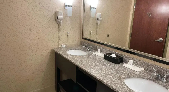 Люкс Holiday Inn Birmingham - Hoover by IHG