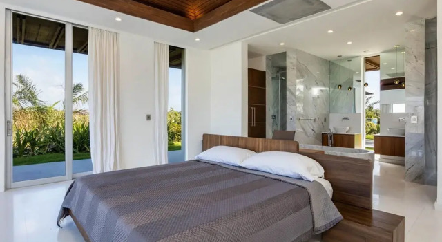 Ananda House