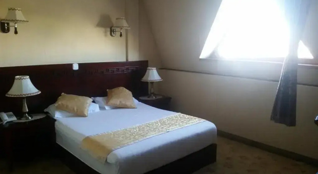 Motel DHS - Chinese Restaurant, Book Motel Motels in Hunedoara, Motel