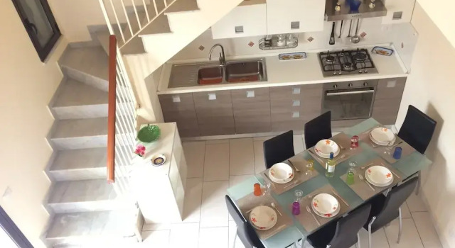 Royal Bay Apartment - Villa in Cefalu With Private Access to the sea, Book Apartment Hotels in Sicily with Parking, Parking