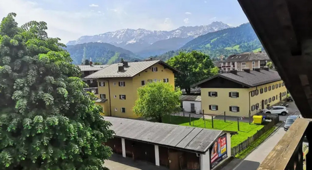 Апартаменты Lovely City Center Apartment
