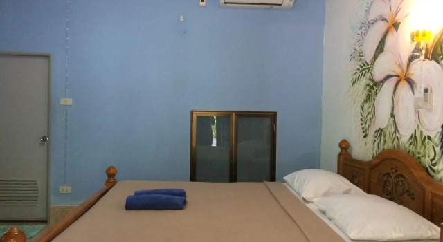 Thip Thara Resort and Adventure Camp, Забронировать Курортный отель Отели Южного Таиланда с парковкой, Парковка