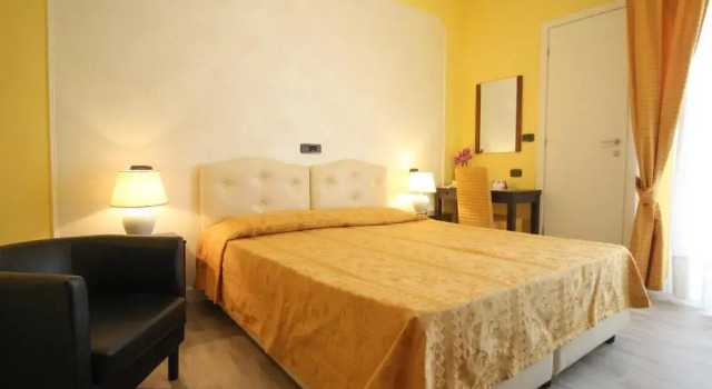 Двухместный номер Standard с балконом Continental B&B City Hotel