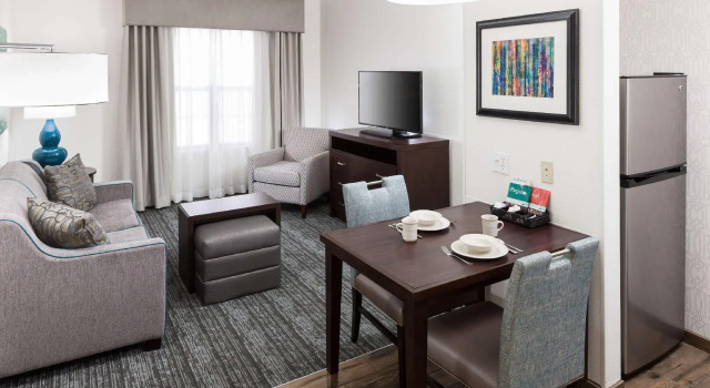Шестиместный номер Standard Homewood Suites by Hilton Mahwah