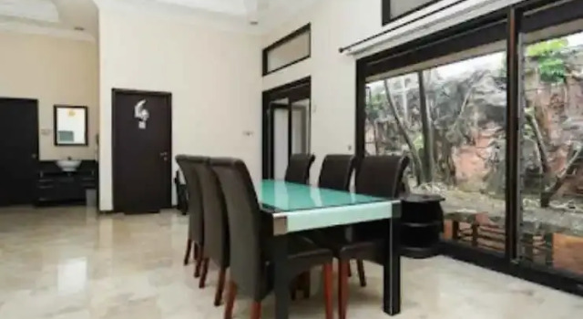 Salju House