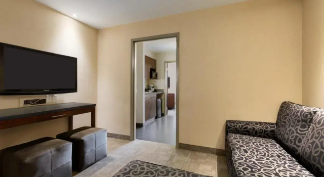 Люкс Days Inn by Wyndham Regina Airport West