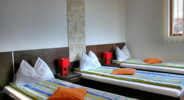 Pensiunea Pedro, Забронировать Отель Недорогие отели Клуж-Напока, рядом с The Art Museum of Cluj-Napoca, недорого