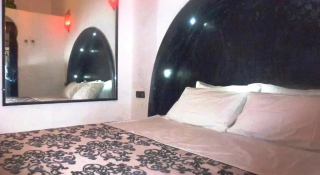 Ryad Laârouss, Reservar Hotel Medina 