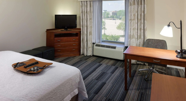 Hampton Inn & Suites Davenport, Varaa Hotelli Hotellit Illinois pysäköinnillä, Pysäköinti