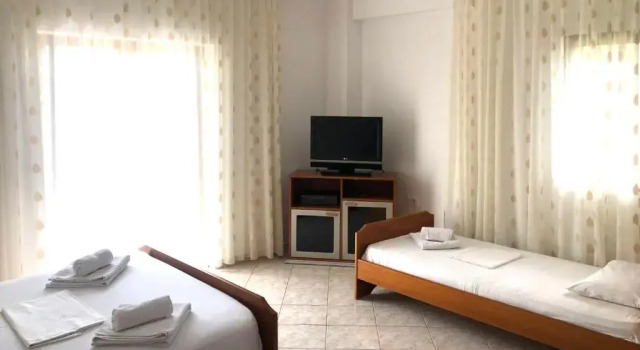 Семейный номер Standard с балконом Dine Hotel