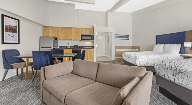 Четырёхместный люкс Executive Residency By Best Western Denver East