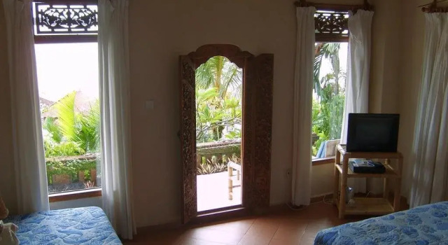 Bayu Cottages, Забронировать Отель Отели провинции Бали с завтраком, Завтраки