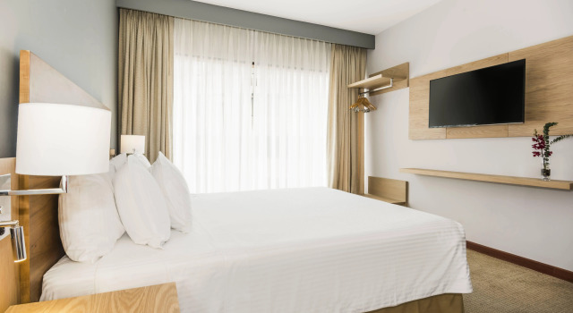 Doubletree By Hilton Bogota Calle 100,Co, Book Hotel Hoteller i Chico med parkering, Parkering
