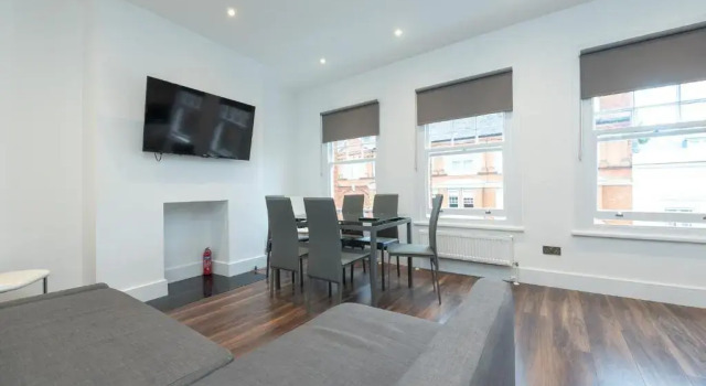 Апартаменты Beautiful Apartment in Gorgeous Location (Dh8)