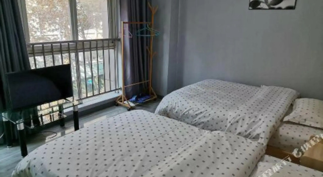Longfeng Hotel (Wuhan Peace Park Wushang City Aole Branch), Varaa Hotelli Qing Shan 