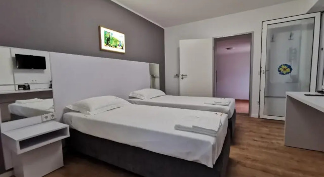 Апартаменты Home Inn Hotel