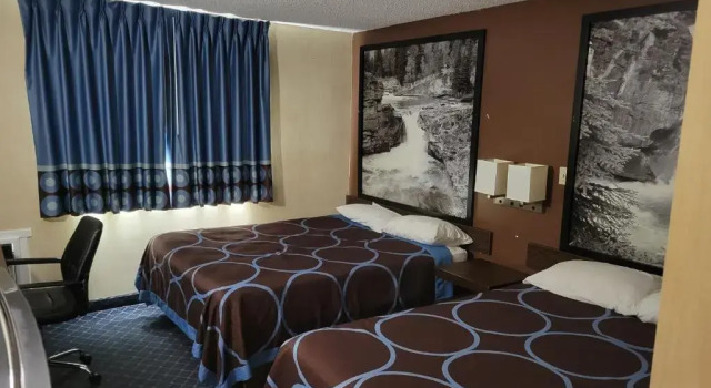 Двухместный номер Standard Super 8 by Wyndham Red Deer