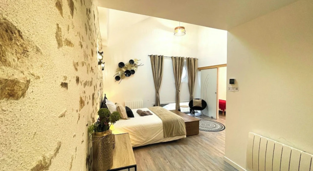 Четырёхместный номер Superior с видом на внутренний двор La Petite Félixière, B&B indépendants à 10 min de Cholet, 25 min du Puy du Foù et 35 min de Nantes