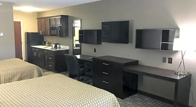 Люкс Deluxe Americas Best Value Inn & Suites