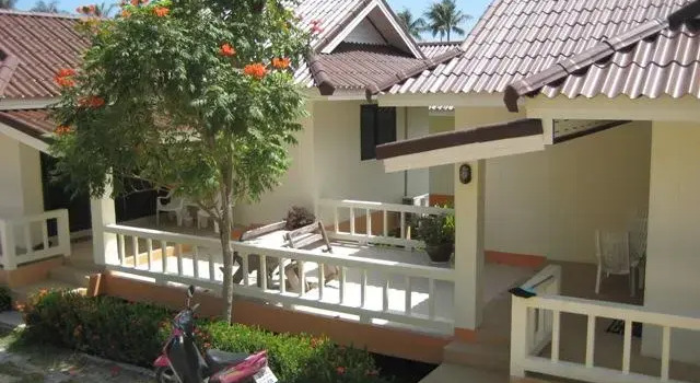 Семейный номер Deluxe с балконом Baan Saensook Villas