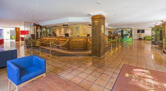 Полулюкс Hotel Princesa Parc Excellence