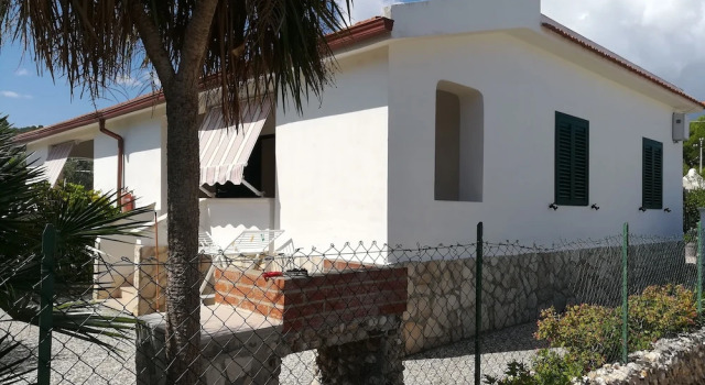 Вилла с 2 комнатами с балконом Holidays in Vieste in Charming Villas - 2