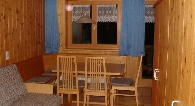 Ferienhof Jochum, Rezerwuj Hotel Hotele w Bregenzerwald z parkingiem, Parking