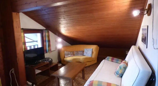 Duplex 3 pièces avec balcon, proche village et remontées - 6 pers - FR-1-458-165, Prenota Appartamento Hotel a Alvernia con parcheggio, Parcheggio