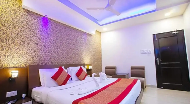 Номер Standard HOTEL SURYA INTERNATIONAL