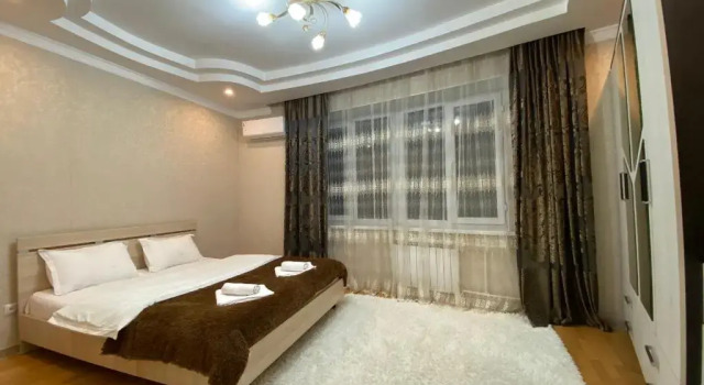 3-h komnatnye apartamenty v tsentre