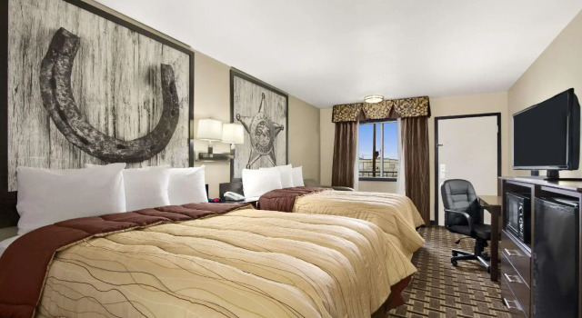 Четырёхместный номер Standard Super 8 by Wyndham Fort Worth TX