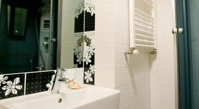 Cozy studio in Old Town by URBAN RENT, Забронировать Отель Вильнюс Вильнюсский уезд, рядом с Костел Святой Анны