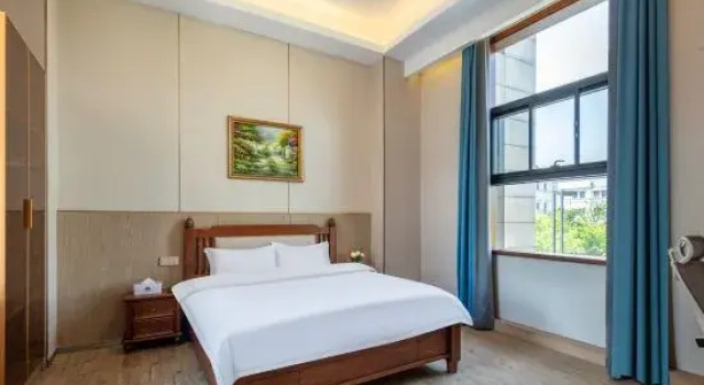Люкс Deluxe Moxilihua Hotel (Renjin Nanyuan)