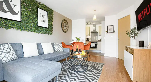 Luxury 1 Bedroom Hub Apartment - Central MK - Free Parking & Smart TV by Yoko Property, Varaa Huoneisto Asunnot kohteessa Merseyside, Huoneisto