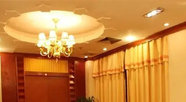 Shutian Moon Star Hotel, Prenota Hotel Hotel a Sichuan con parcheggio, Parcheggio