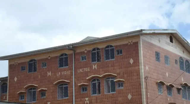 Hotel La Voie Lactée, Book Hotel Dschang 
