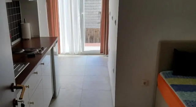 Economy Apartment 12 Sleeps 3 Guests, Prenota Appartamento Splitska 