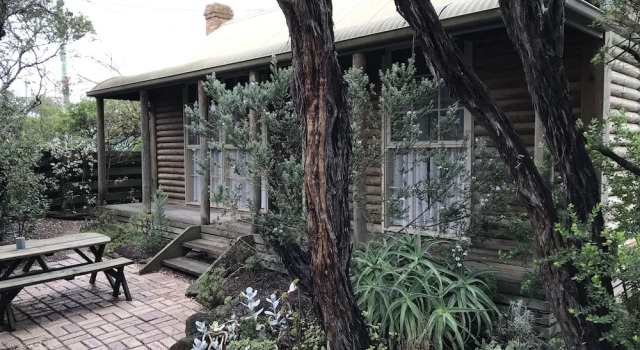 Коттедж Ti-Tree Village