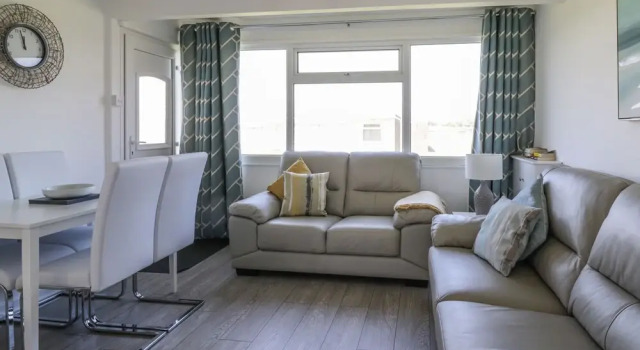 144 Sunbeach Chalet