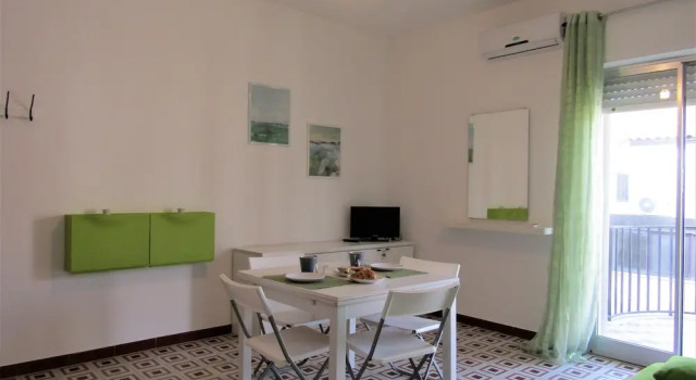 Nicoletta Apartment, Book Apartment Hotels in Sicily with Parking, Parking