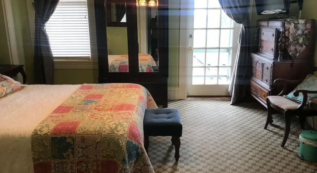 Номер Standard с балконом Vandiver Inn
