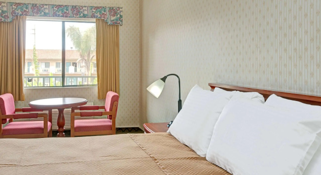 Travelodge by Wyndham Lynwood